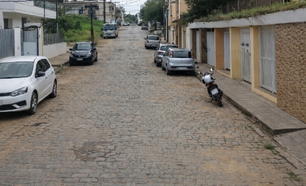 Mulher é assaltada por dupla em moto em Itaperuna