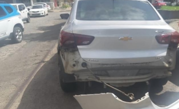 Motorista embriagado é preso após colidir em três carros em Pádua