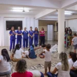 Três adolescentes são apreendidos com 491 pinos de cocaína em Itaperuna