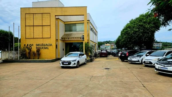 Homem que esfaqueou mulher em Cardoso Moreira se entrega à policia neste sábado
