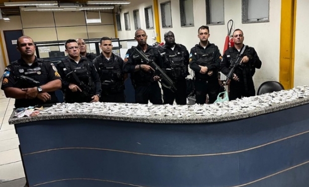 Cinco pessoas são presas durante combate ao tráfico de drogas em Itaperuna