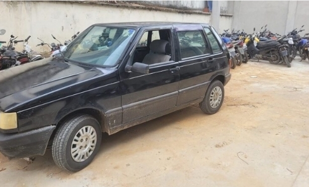 Carro furtado é recuperado pela PRF em Itaperuna