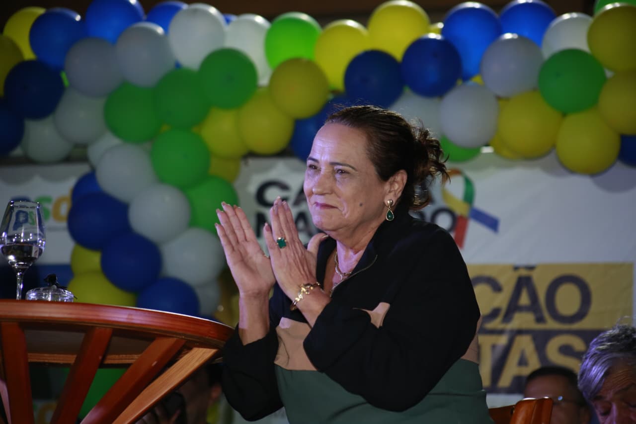 Carla Machado reúne população em Grussaí para prestação de contas