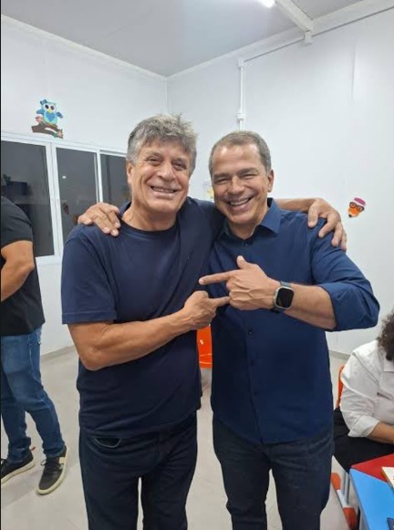 Frederico Paes demonstra liderança e garante eleição unânime de Silvinho à presidência da Câmara